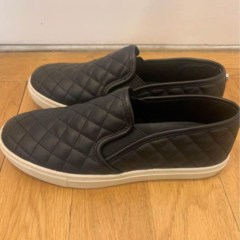 Steve Madden Women’s Ecentrcq Slip Ons, Size 8